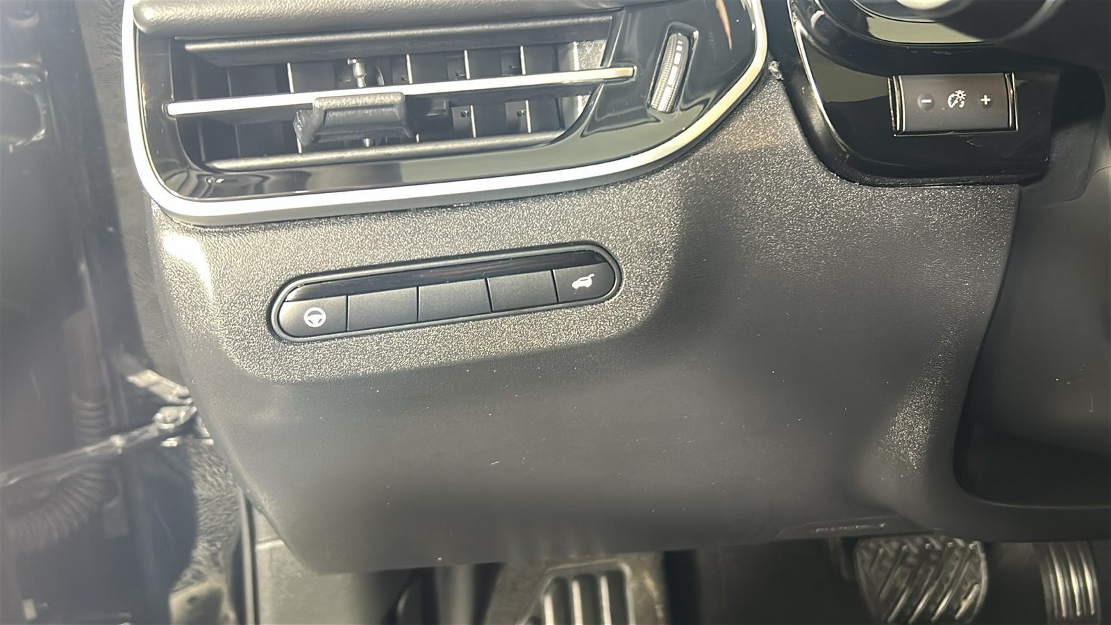 Used 2024 INFINITI QX60 Luxe AWD/4WD image 22