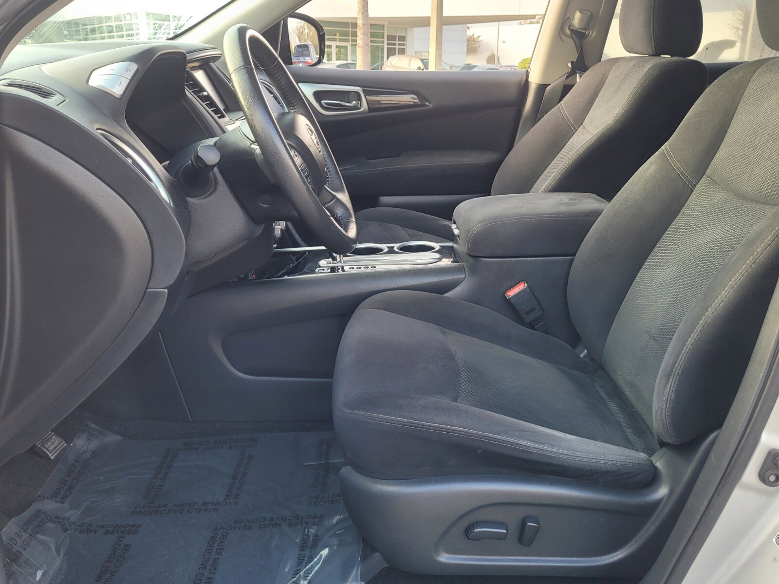 Used 2016 Nissan Pathfinder SV image 10