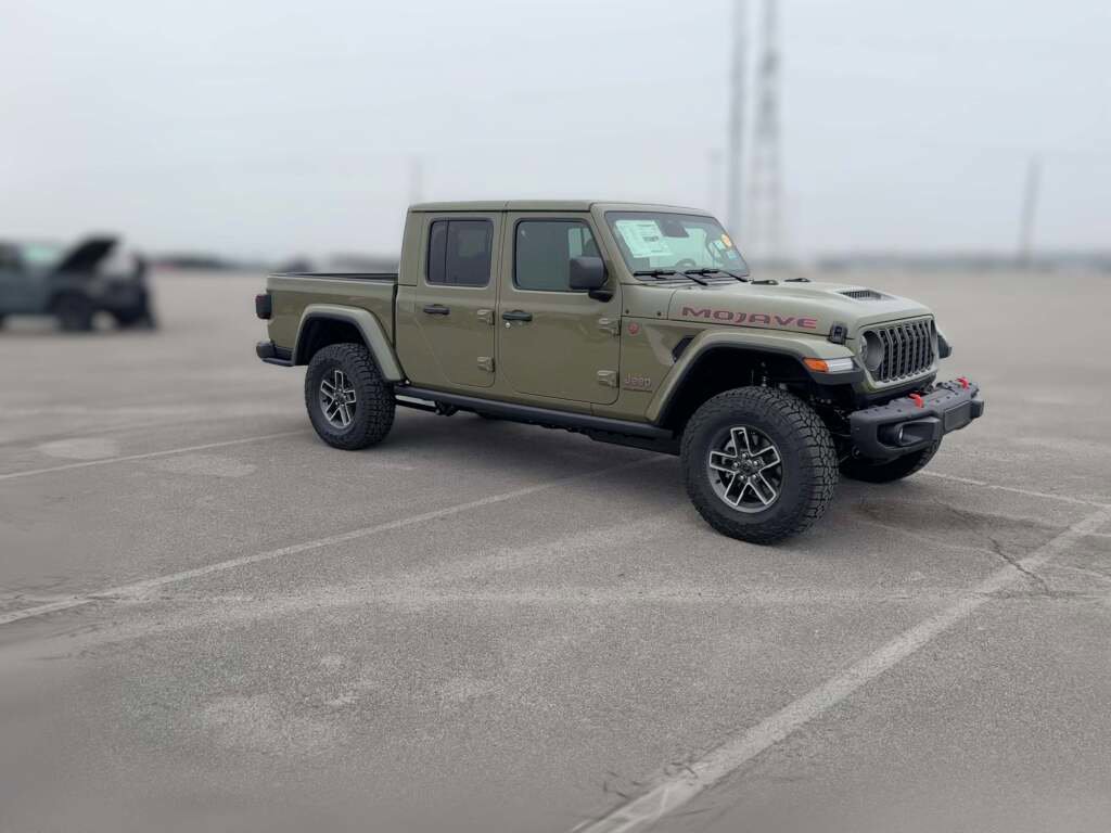 New 2026 Jeep Gladiator Mojave image 16