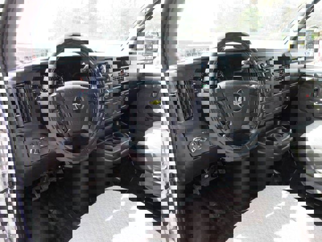 Used 2015 Chevrolet Express 3500 RWD image 8