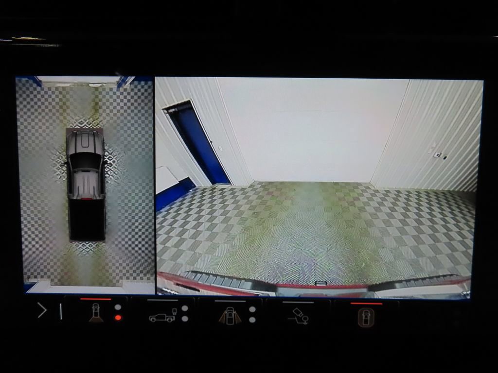 Used 2025 GMC Sierra 3500 AT4 w/ AT4 Premium Plus Package image 20