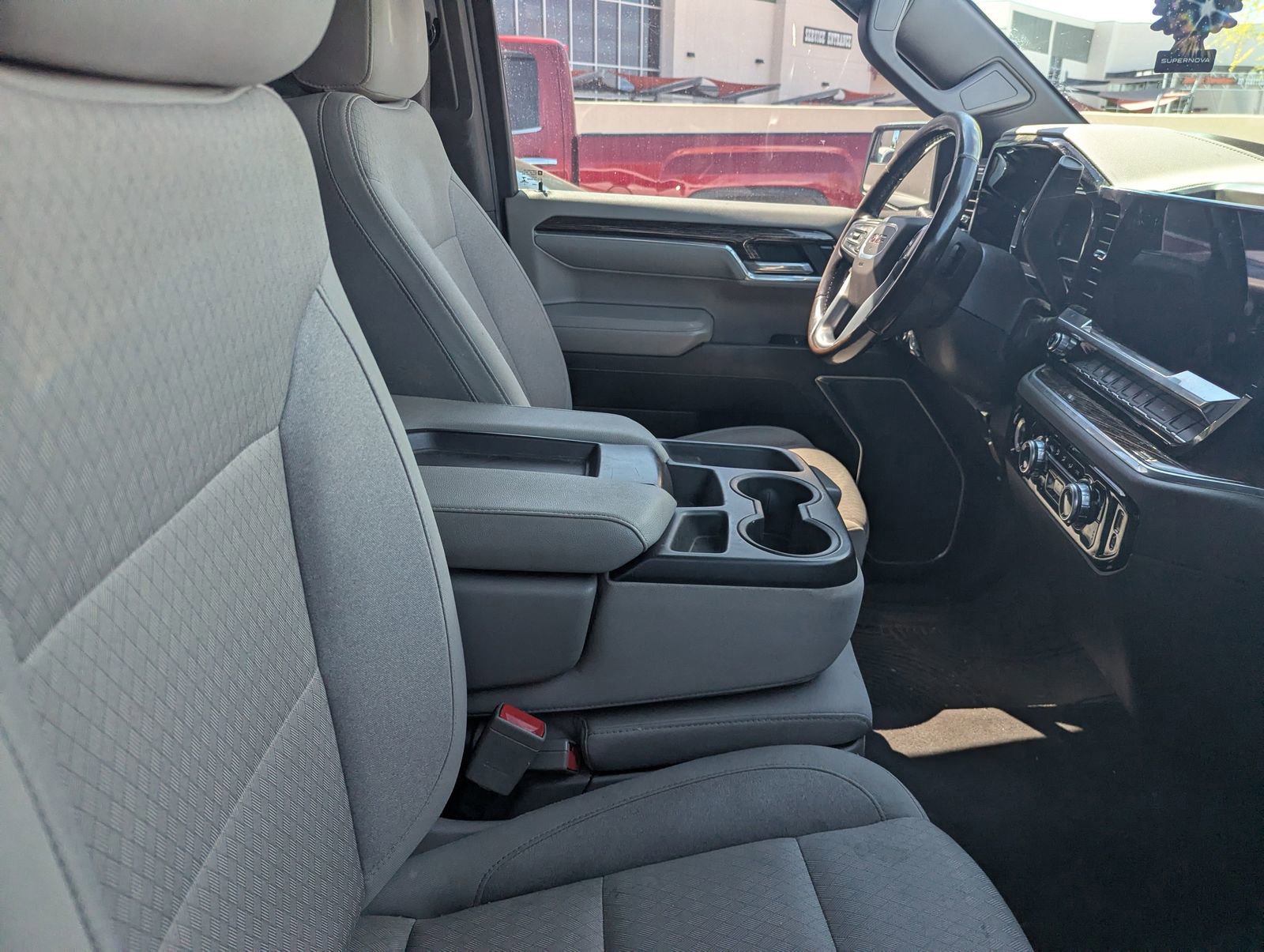 Used 2022 GMC Sierra 1500 SLE image 7