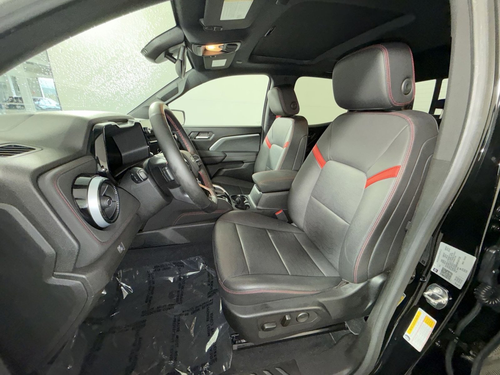 Used 2023 Chevrolet Colorado Z71 w/ Z71 Convenience Package 2 image 13