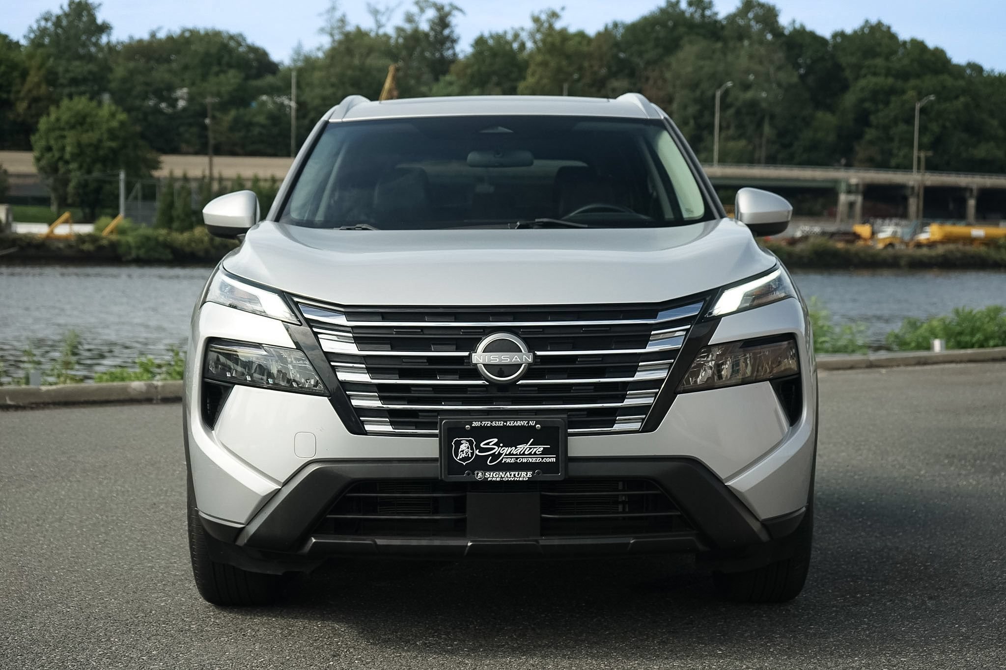 Used 2024 Nissan Rogue SV w/ SV Premium Package AWD/4WD image 7