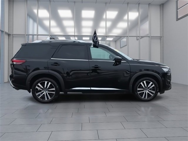 Certified 2023 Nissan Pathfinder Platinum image 9