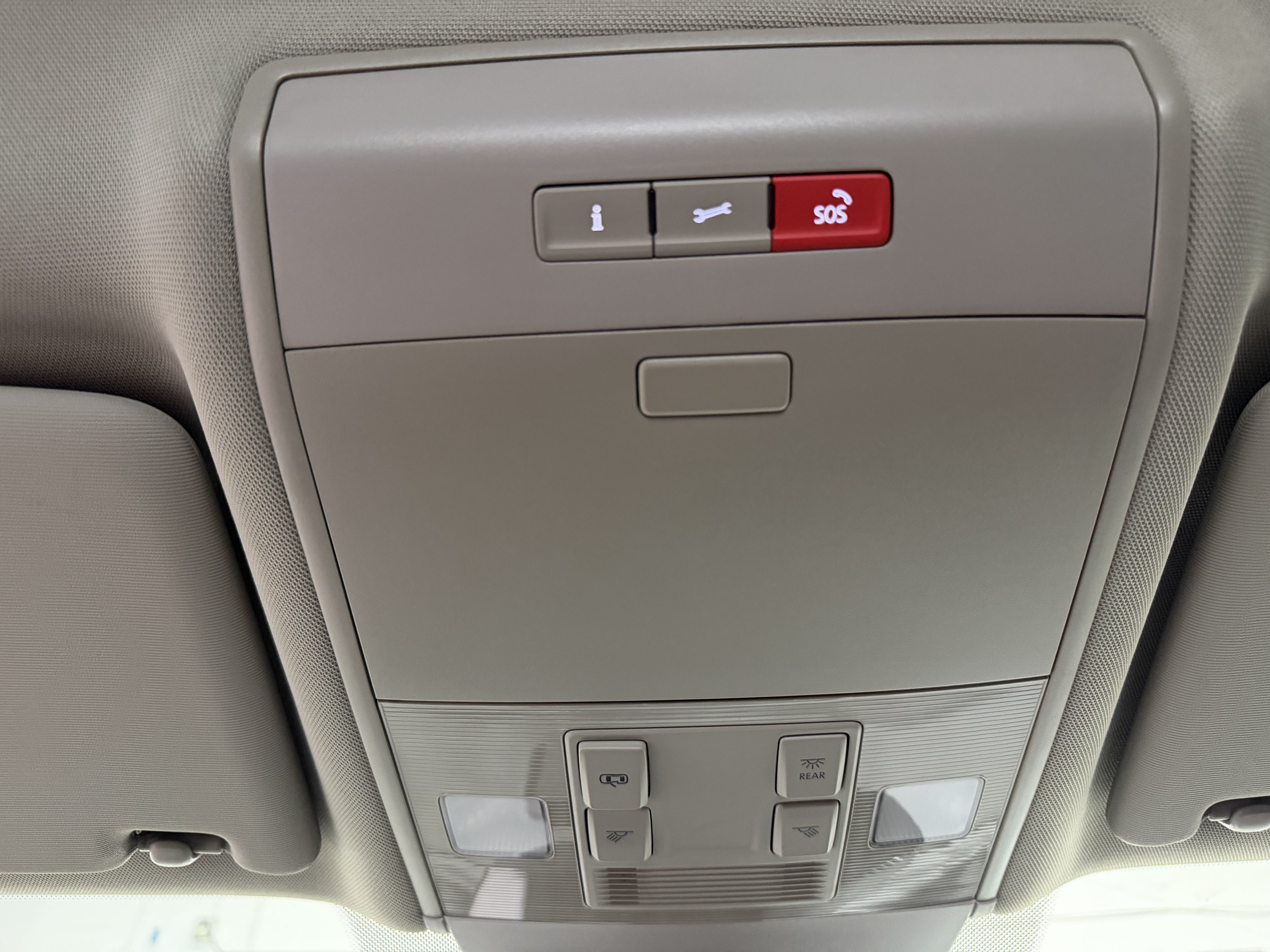 Used 2018 Volkswagen Atlas SE FWD image 17