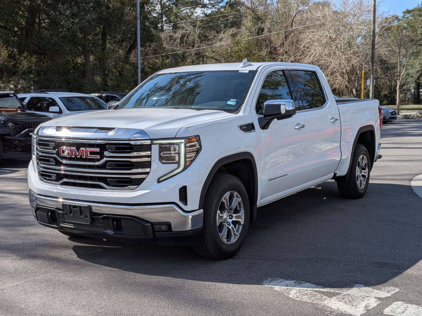 Used 2025 GMC Sierra 1500 SLT image 7