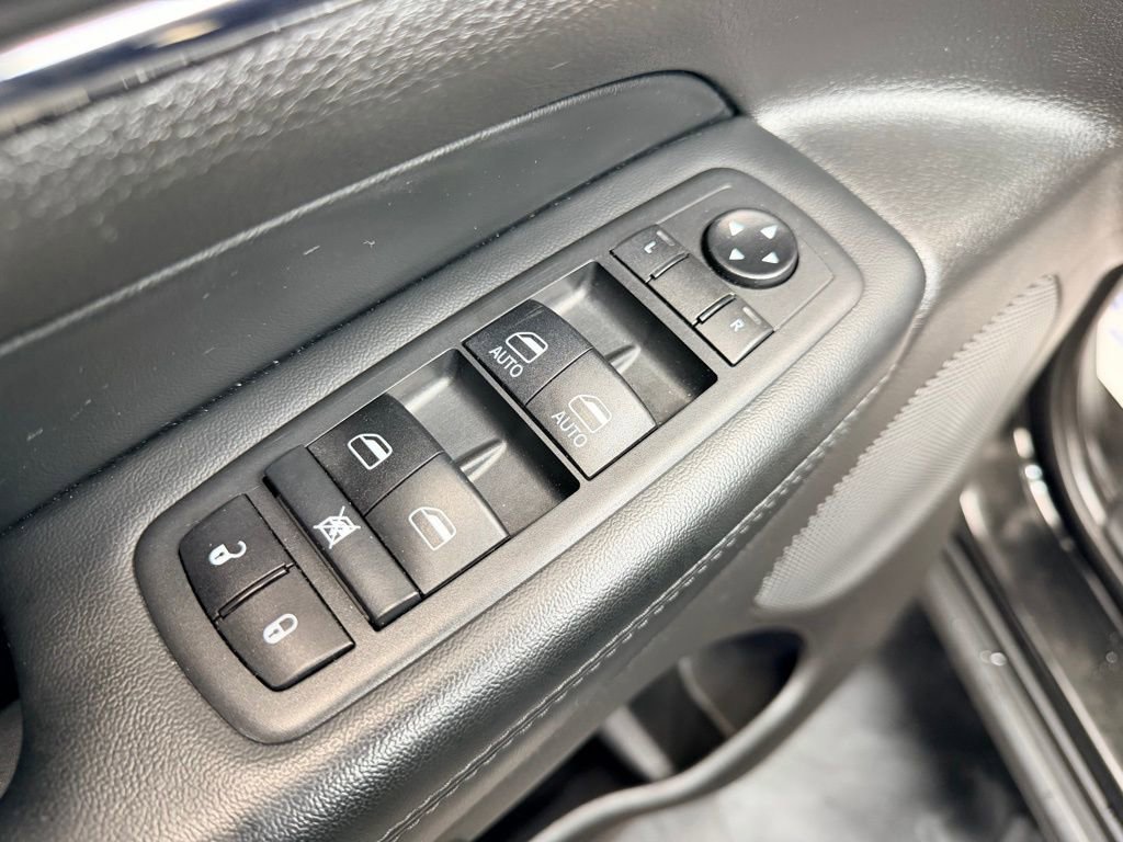 Used 2020 Jeep Grand Cherokee Limited w/ Luxury Group II AWD/4WD image 4