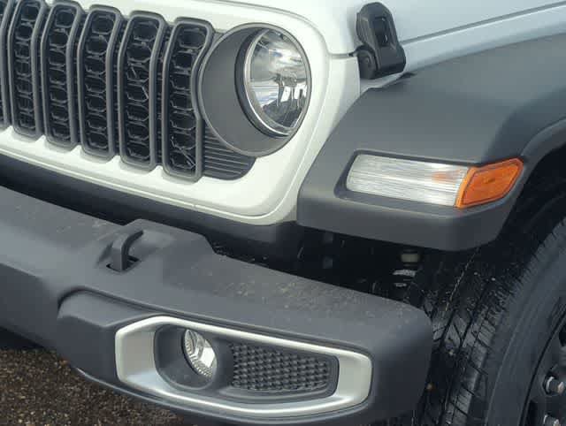 New 2026 Jeep Gladiator Sport AWD/4WD image 11