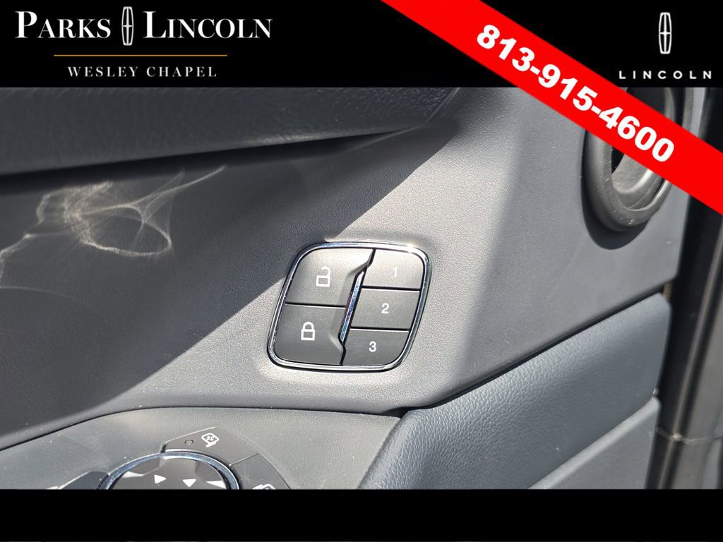 Used 2023 Ford Expedition Limited RWD image 19