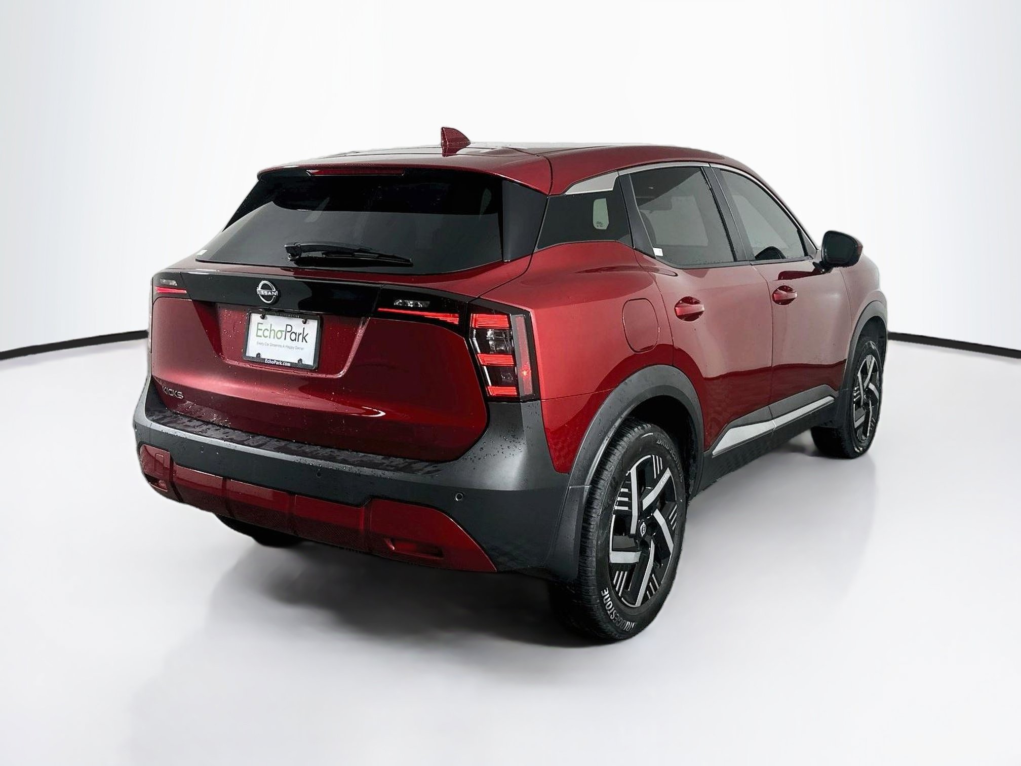 Used 2025 Nissan Kicks SV FWD image 9