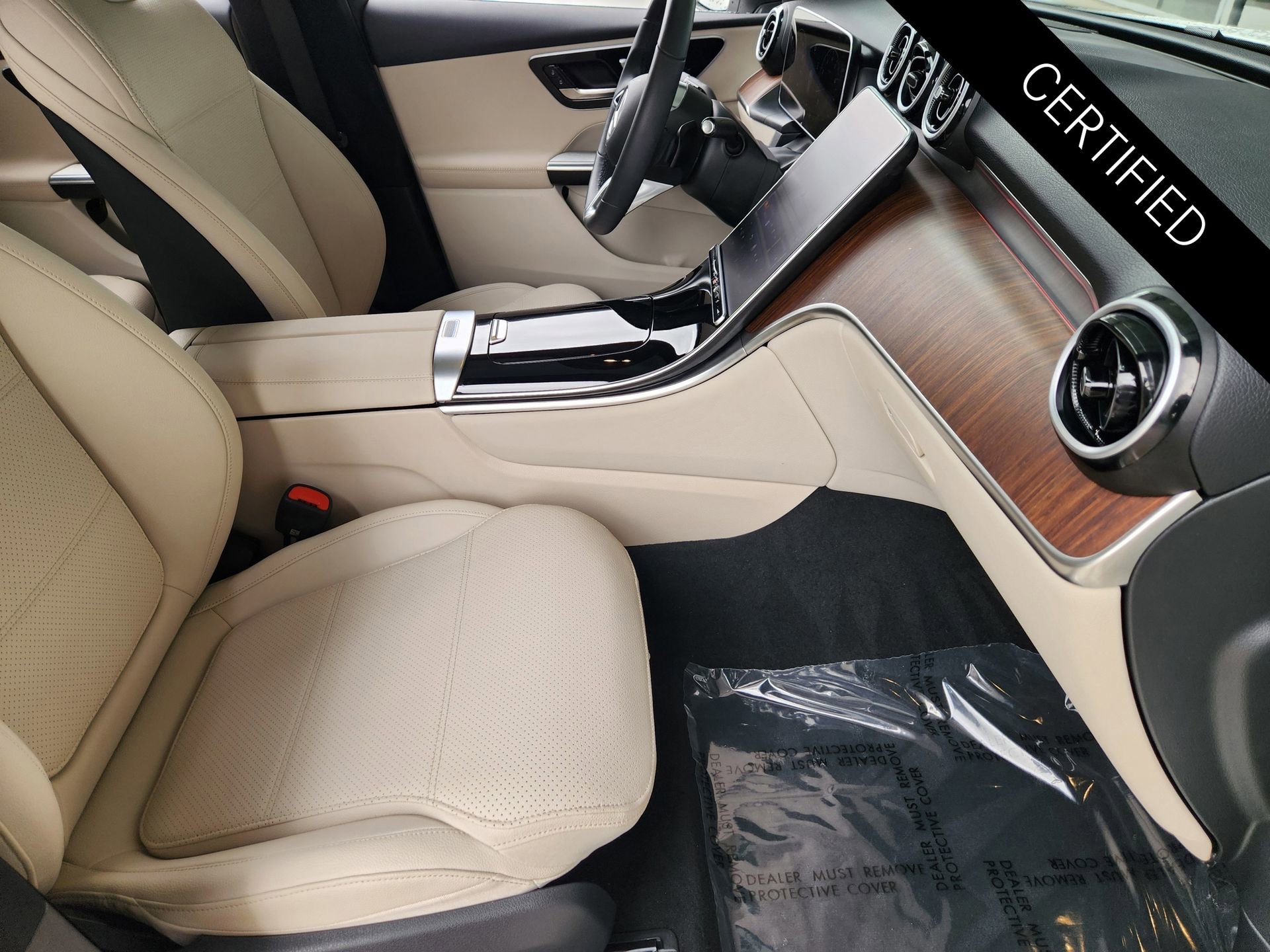 Certified 2026 Mercedes-Benz GLC 300 image 3