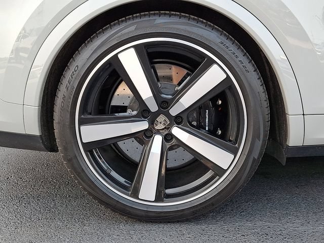 Certified 2025 Porsche Cayenne Turbo AWD/4WD image 13