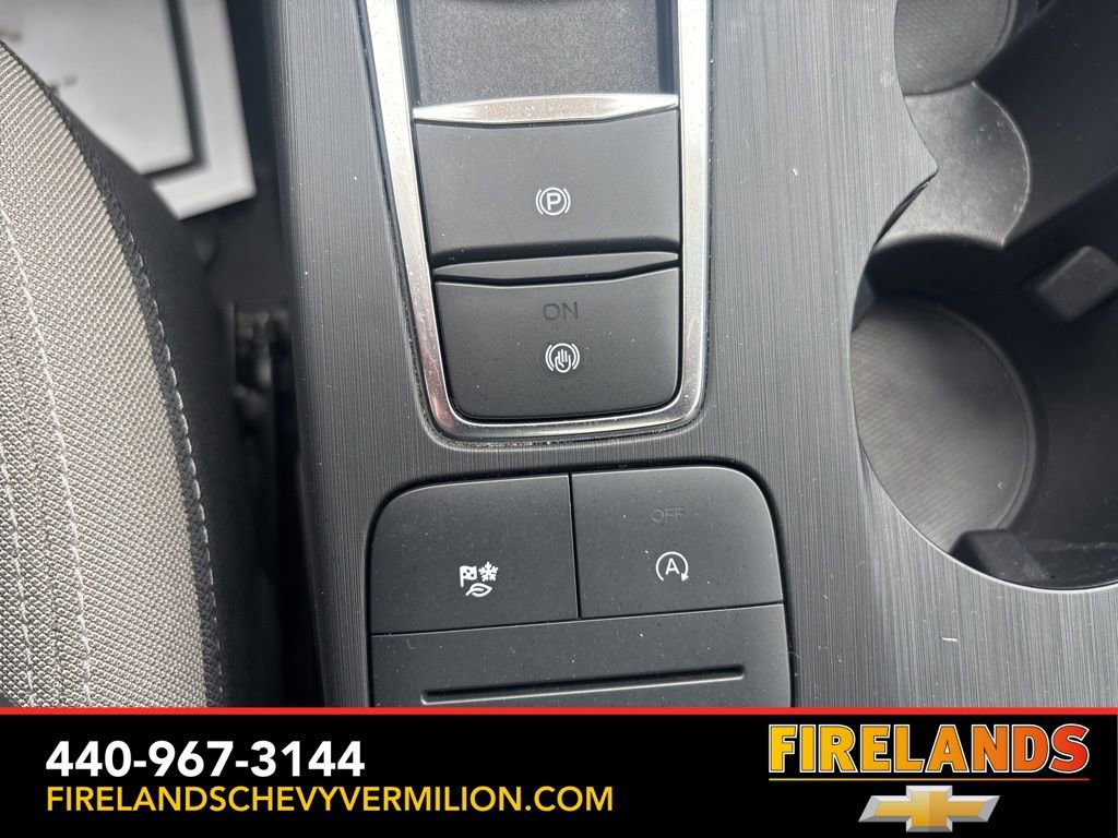 Used 2020 Ford Escape SE image 25