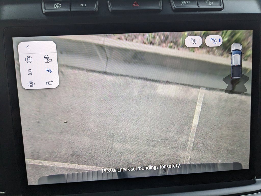 Used 2023 Ford F250 Lariat w/ Chrome Package image 37