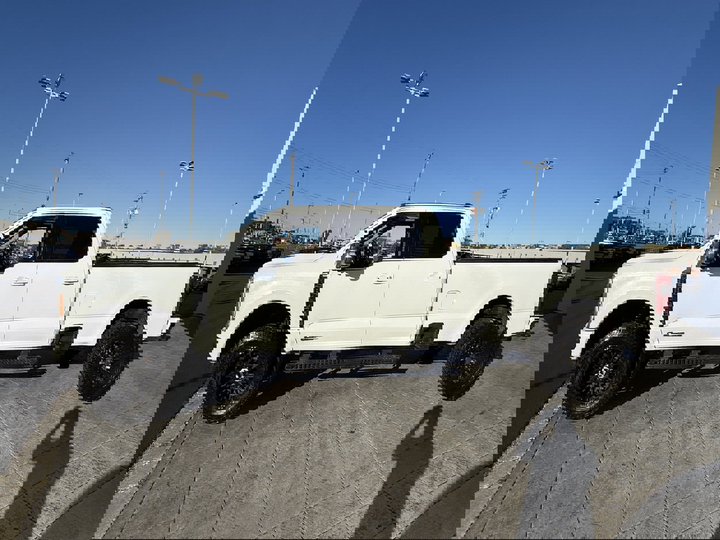 Used 2023 Ford F250 Lariat w/ Lariat Ultimate Package image 9