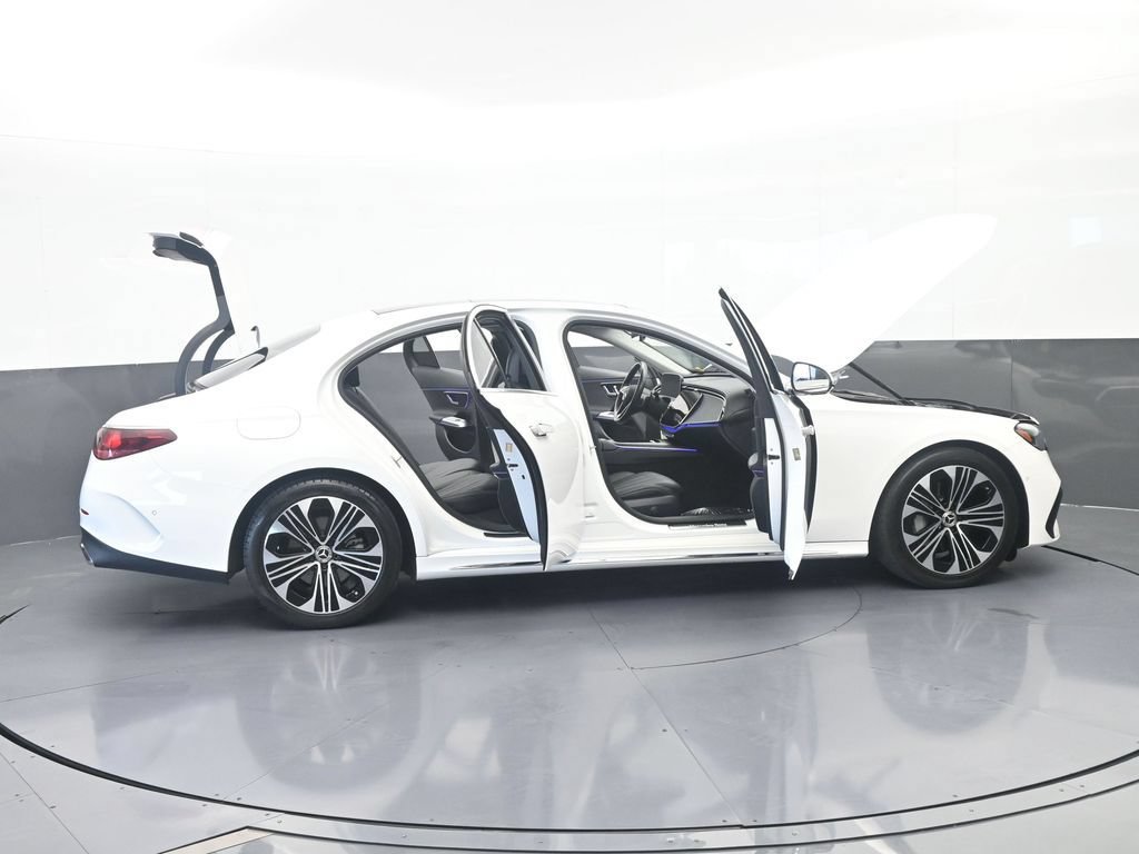 Used 2025 Mercedes-Benz E 350 Sedan image 81