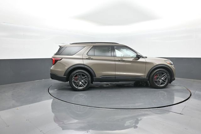 New 2026 Ford Explorer ST w/ Sun And Sound Package image 8