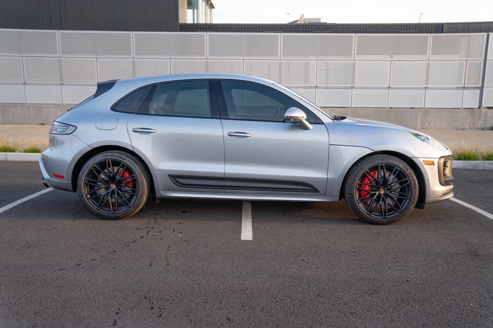 Certified 2023 Porsche Macan GTS AWD/4WD image 8