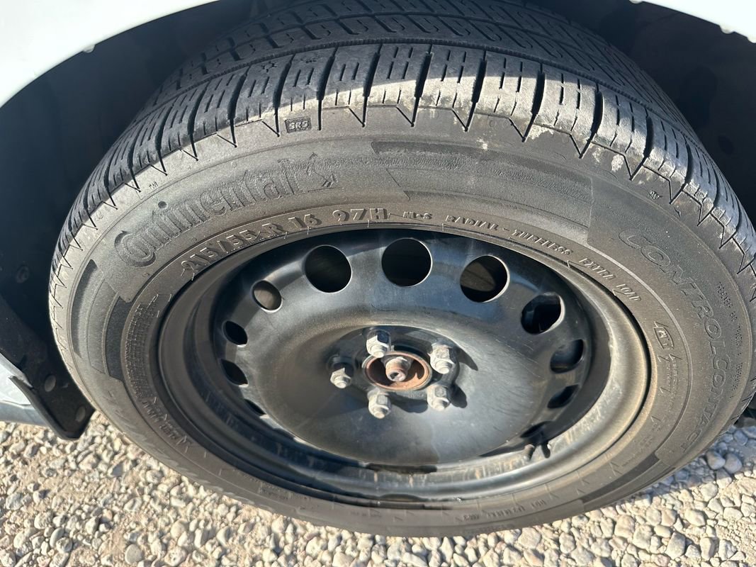 Used 2020 Ford Transit Connect XL image 37