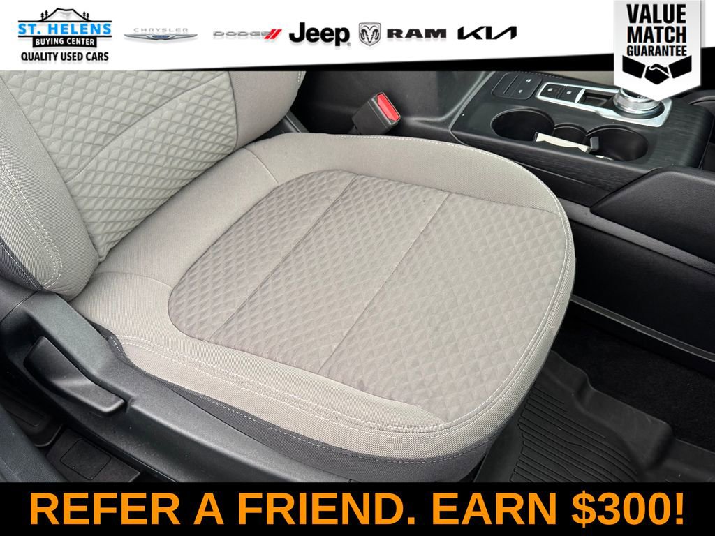 Used 2022 Ford Escape SE image 31