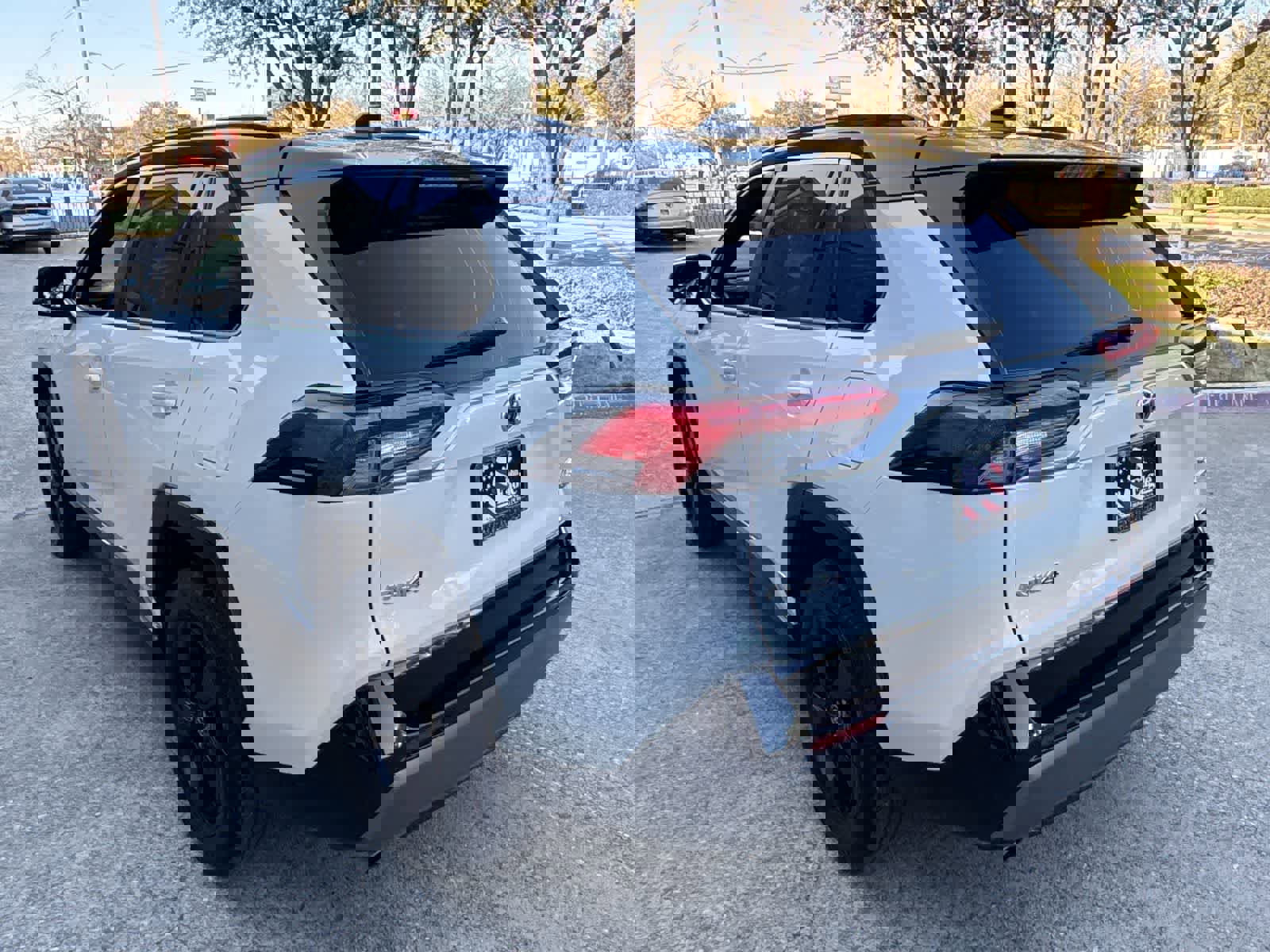 Used 2020 Toyota RAV4 XSE image 12