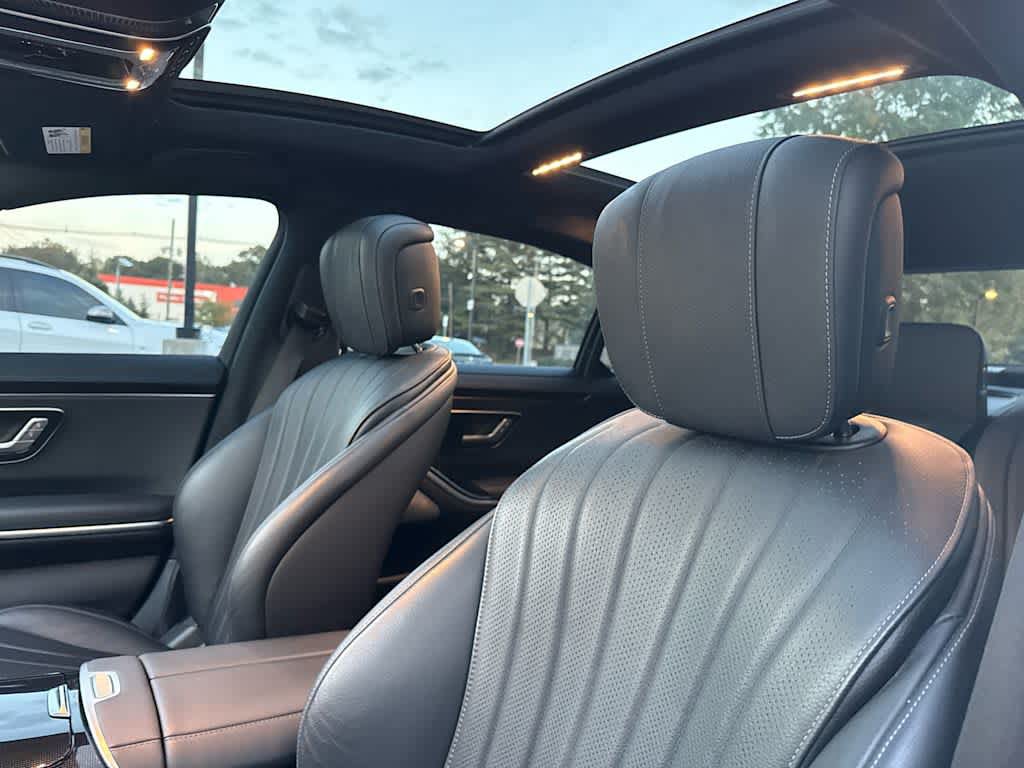 Used 2022 Mercedes-Benz S 580 4MATIC Sedan image 11