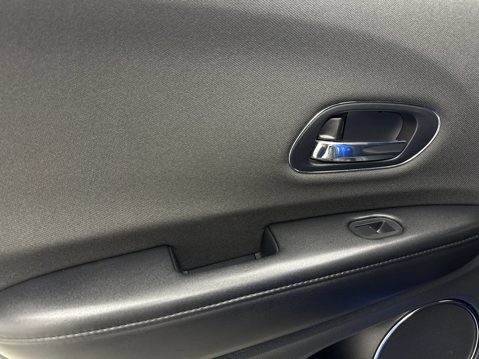 Used 2022 Honda HR-V EX image 36