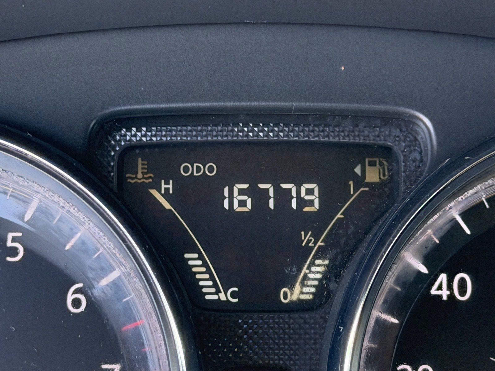 Used 2019 Nissan Versa SV FWD image 34