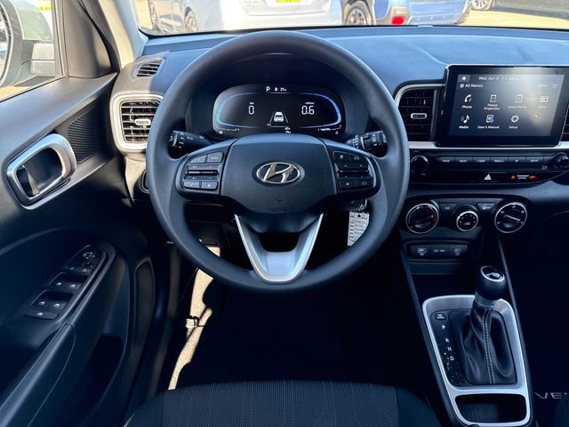 Used 2025 Hyundai Venue SE image 20