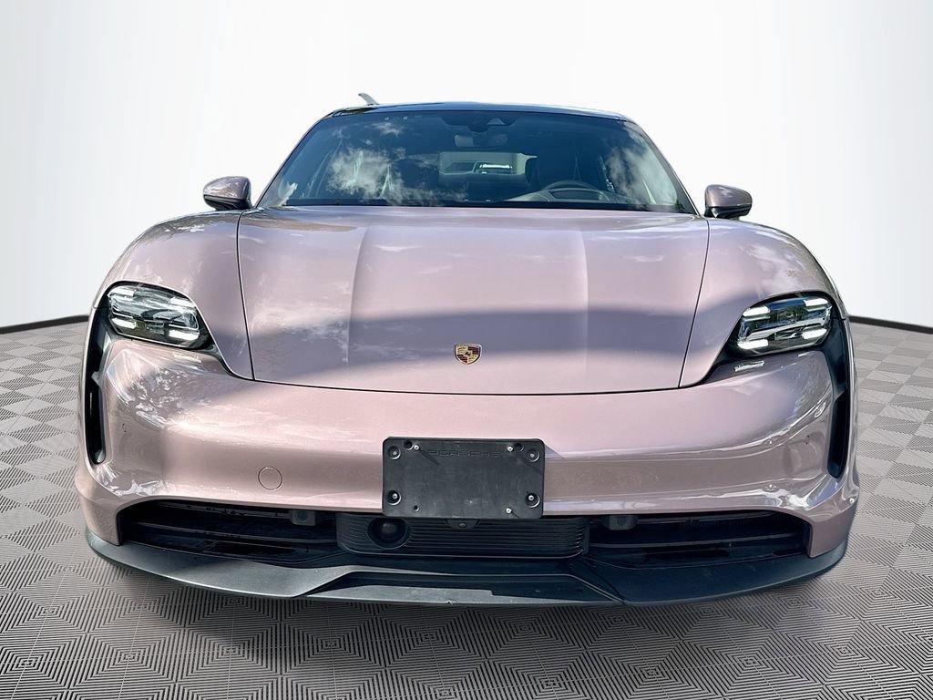 Used 2022 Porsche Taycan image 2