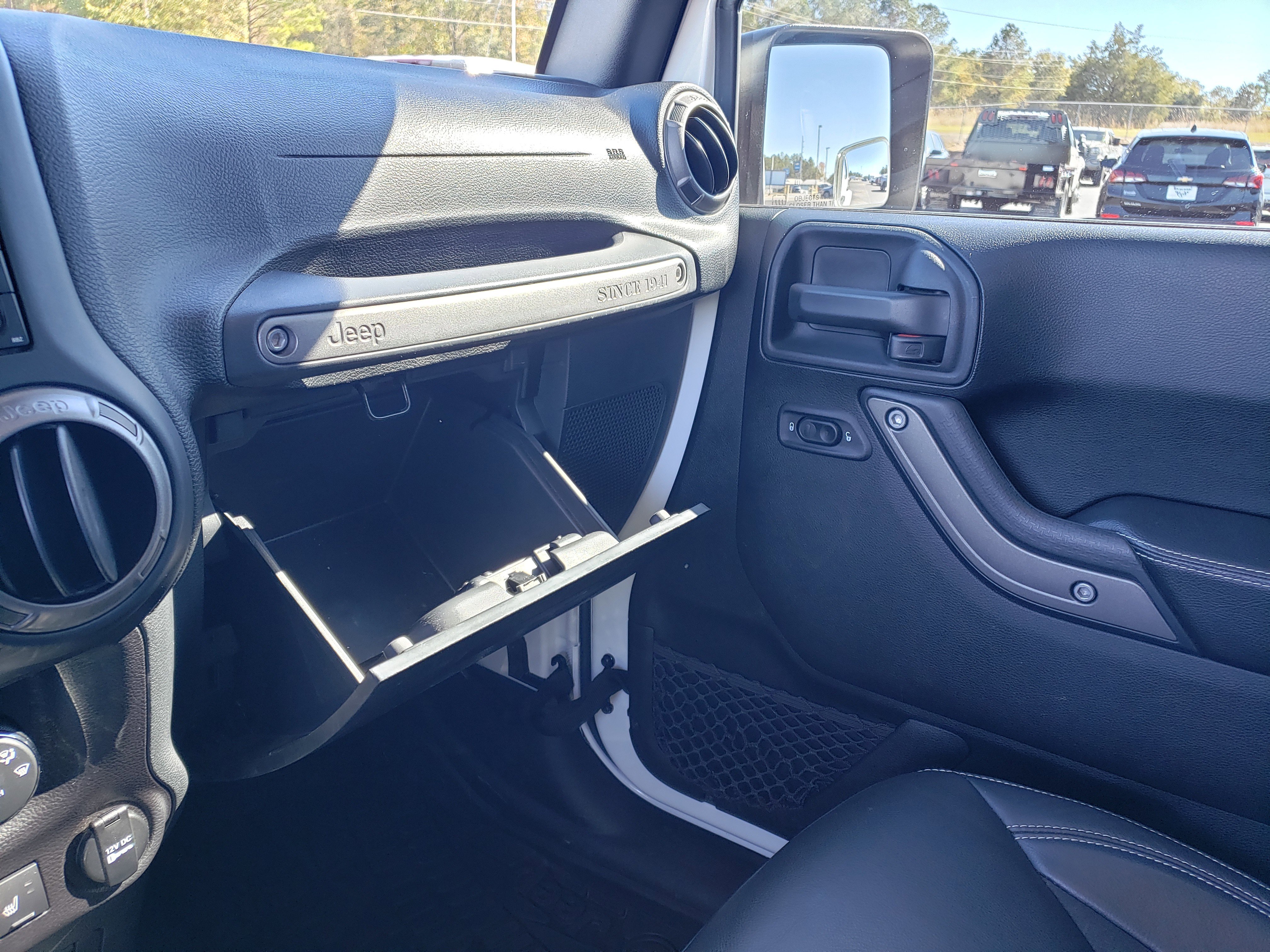 Used 2018 Jeep Wrangler Unlimited Sport image 26