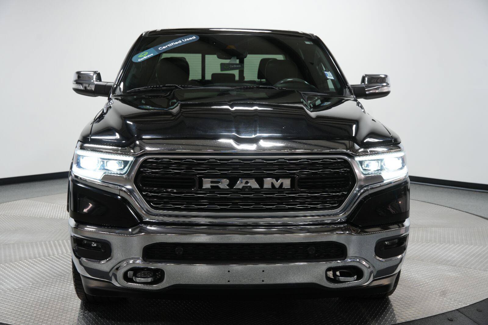 Used 2019 RAM 1500 Limited AWD/4WD image 3