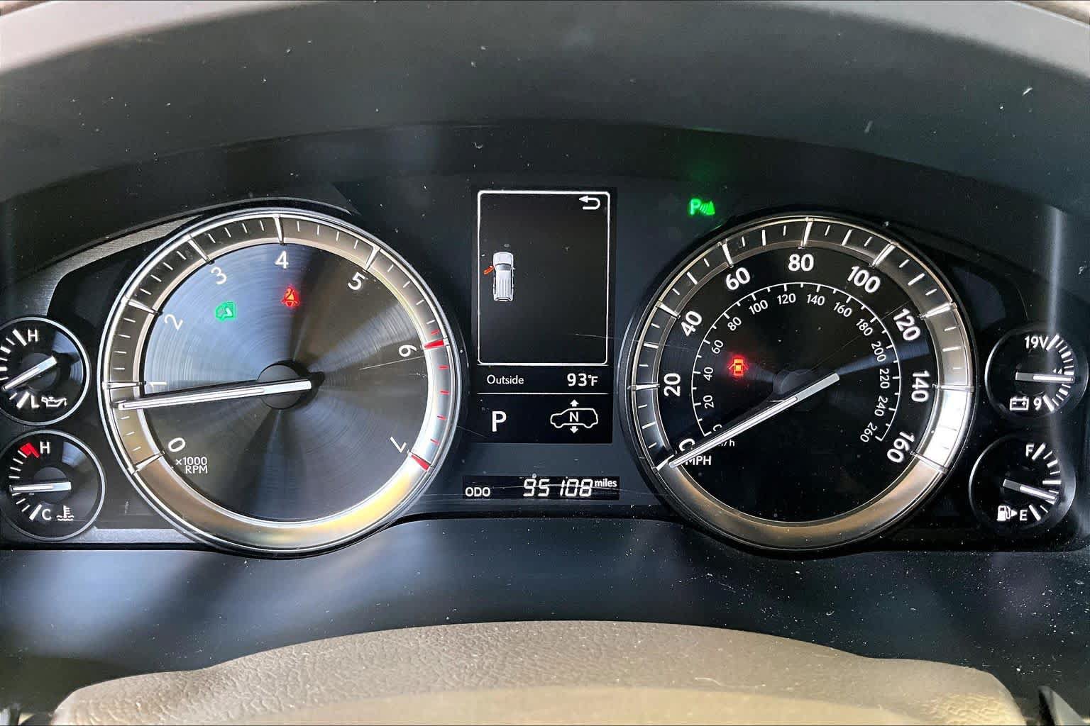 Used 2019 Lexus LX 570 4WD w/ Luxury Package image 23