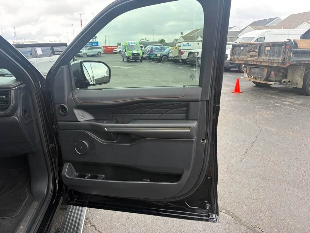 Certified 2024 Ford Expedition Max Platinum AWD/4WD image 40