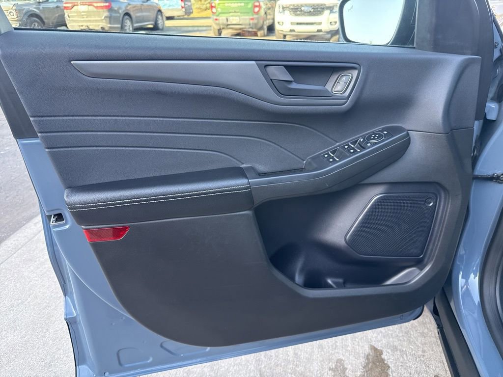 Used 2024 Ford Escape Active w/ Cold Weather Package image 12