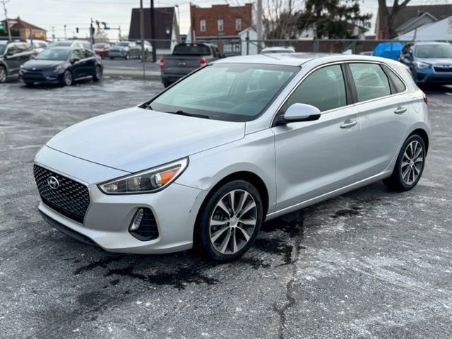 Used 2018 Hyundai Elantra GT image 3