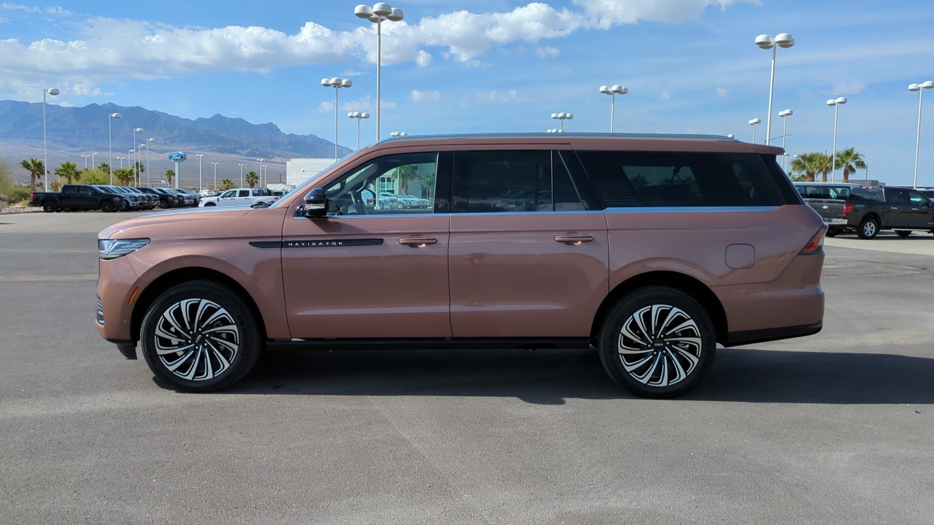 Used 2025 Lincoln Navigator L Black Label AWD/4WD image 6