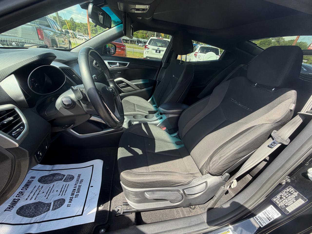 Used 2017 Hyundai Veloster Value Edition image 23