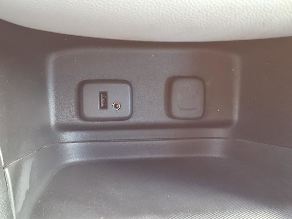 Used 2018 Chevrolet Equinox LS image 16