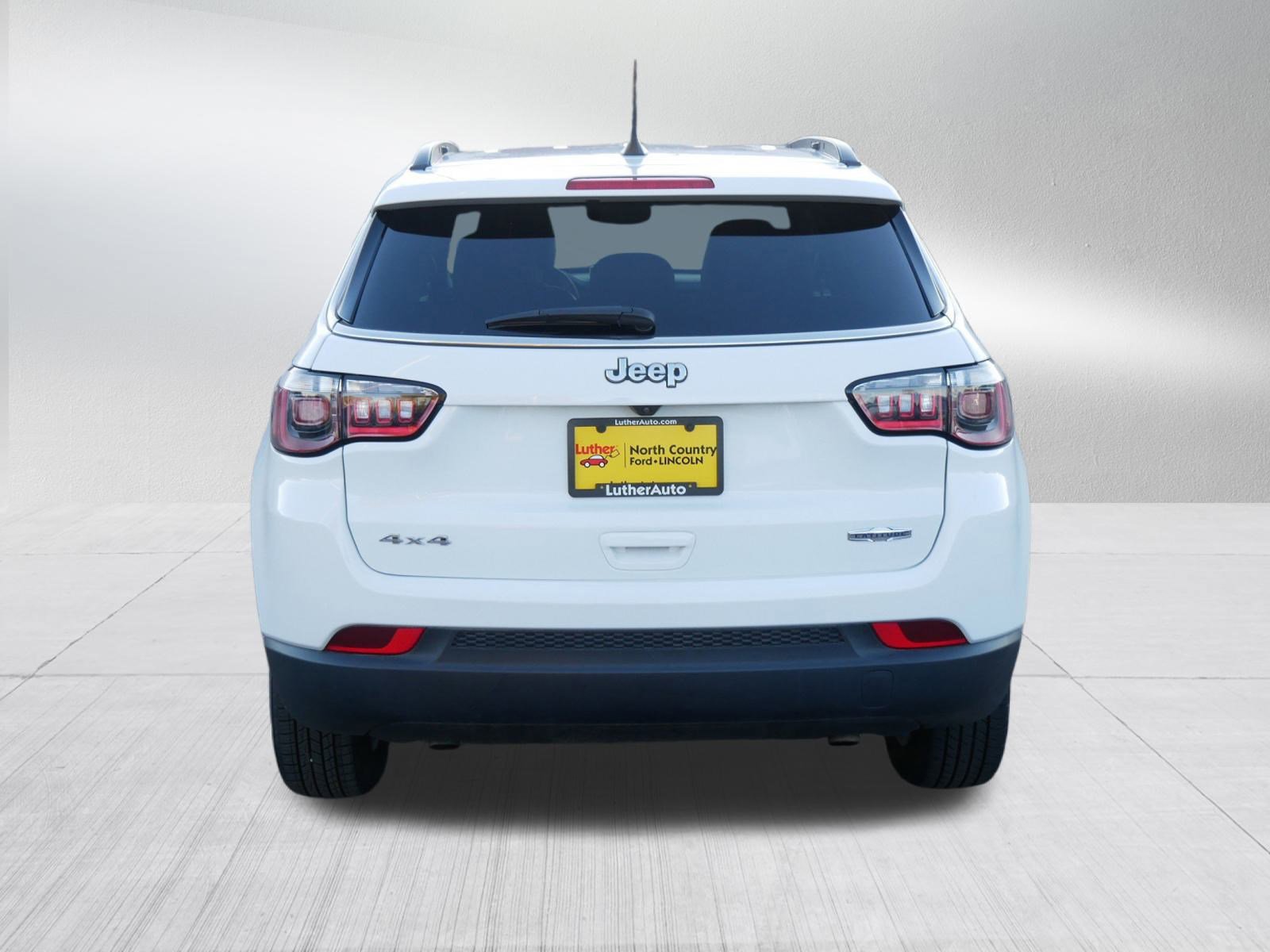 Used 2024 Jeep Compass Latitude image 6