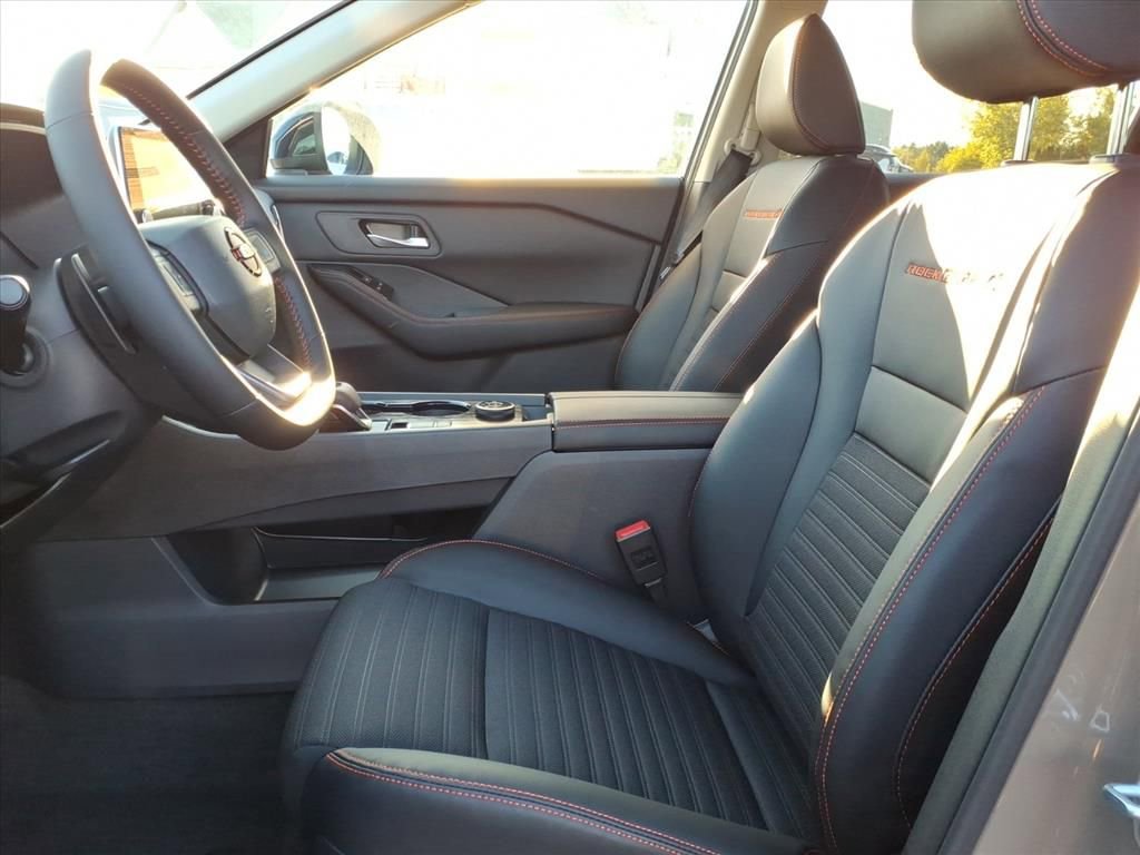 New 2026 Nissan Rogue SV image 7