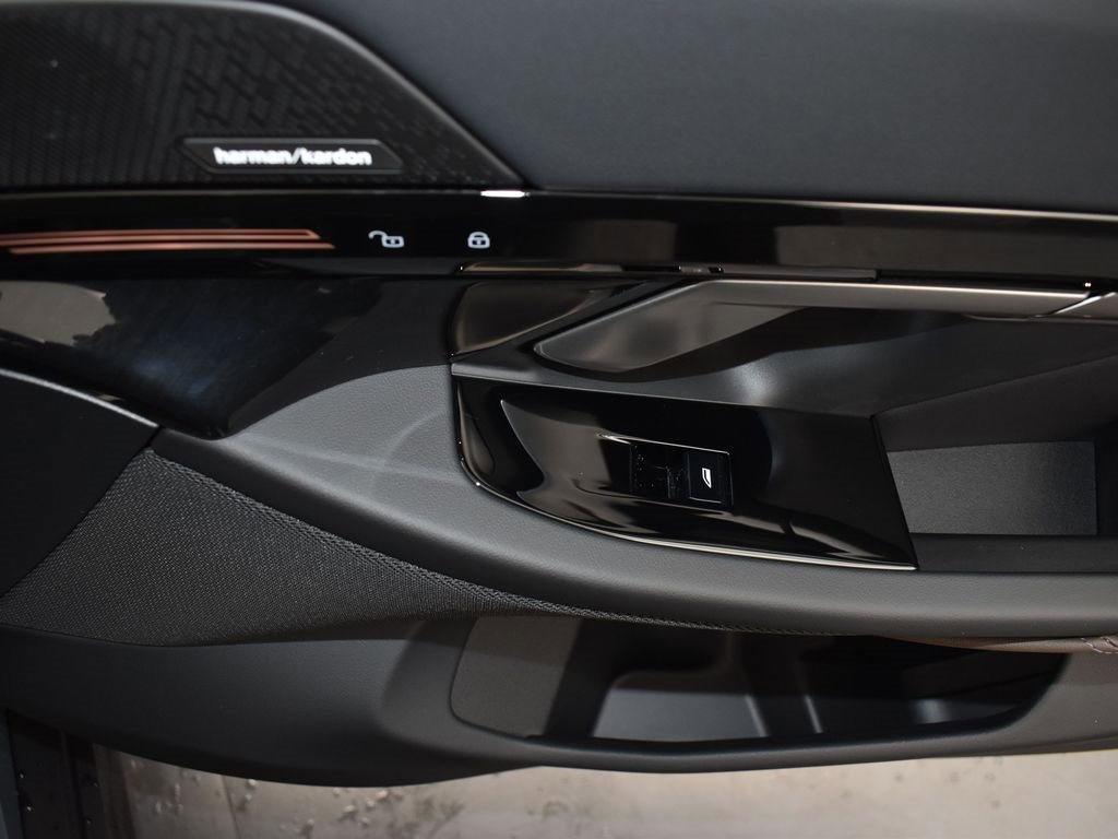 New 2026 BMW 530i w/ Premium Package image 22