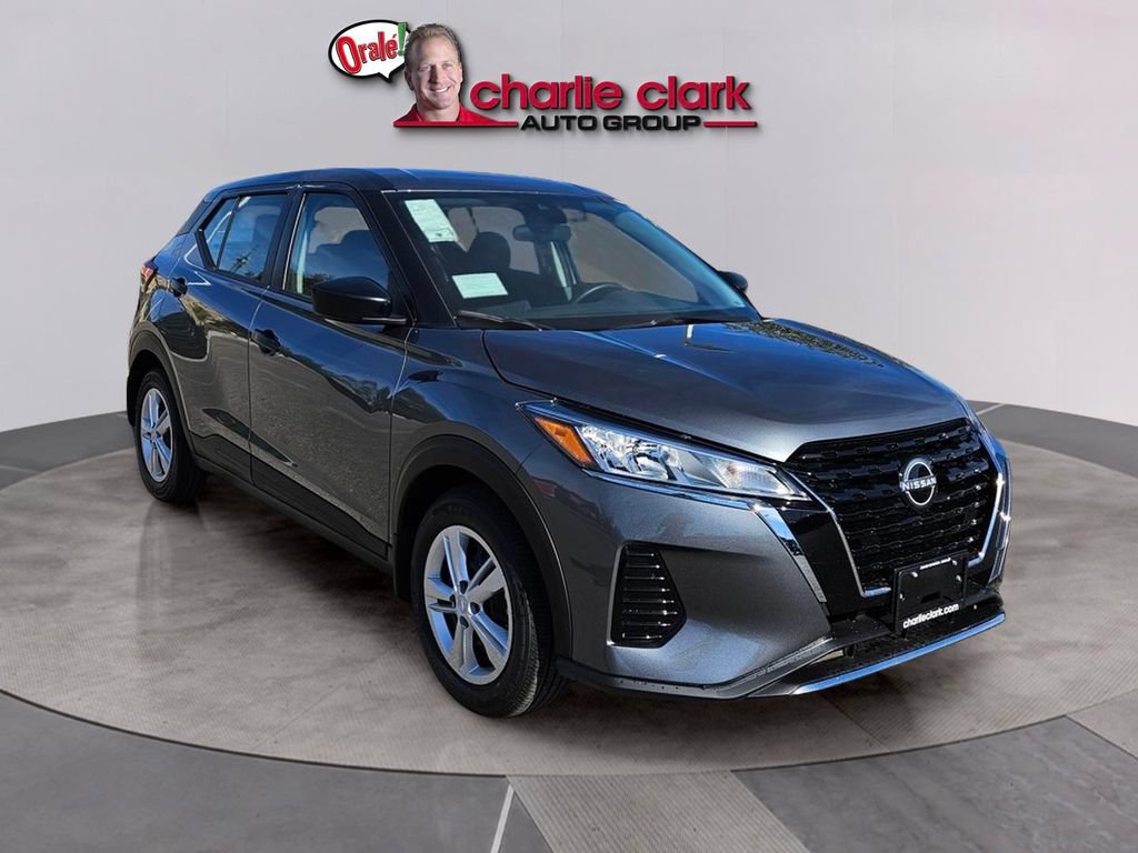 Used 2025 Nissan Kicks Play S FWD image 8