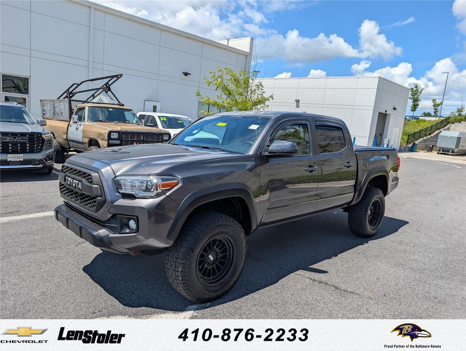 Used 2017 Toyota Tacoma TRD Off-Road w/ Tow Package (A/T)