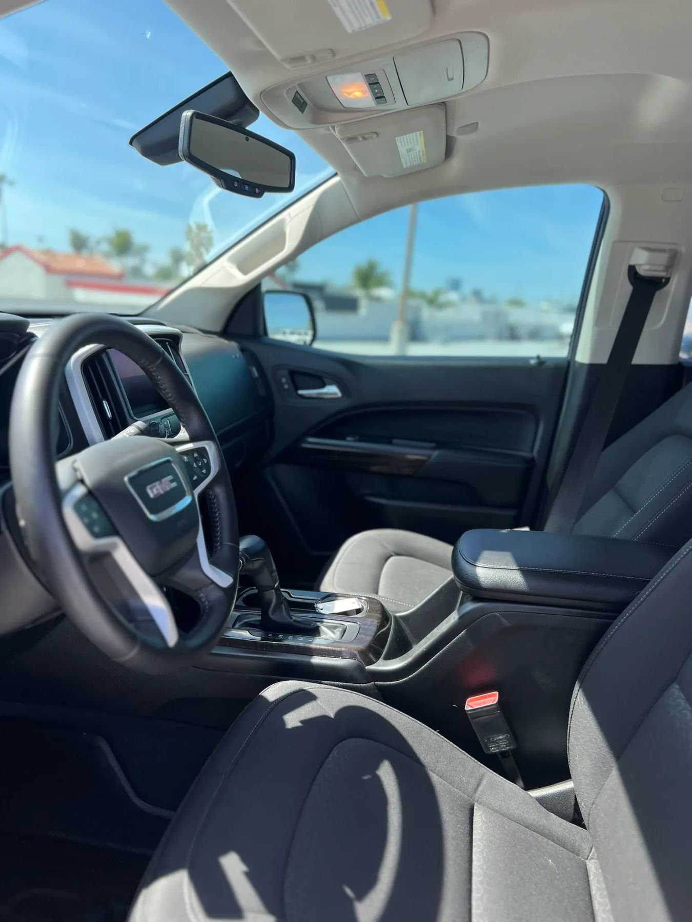Used 2019 GMC Canyon SLE w/ Elevation Edition image 17