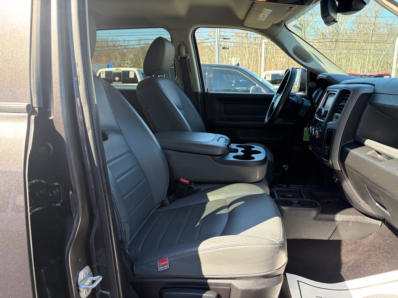 Used 2016 RAM 2500 Tradesman w/ Chrome Appearance Group image 46