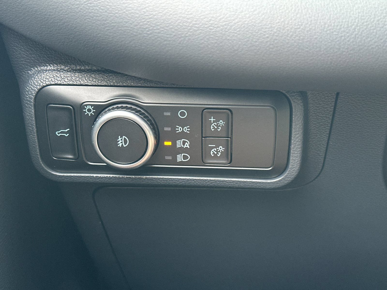 New 2026 Ford Explorer Active w/ Active Comfort Package RWD image 38