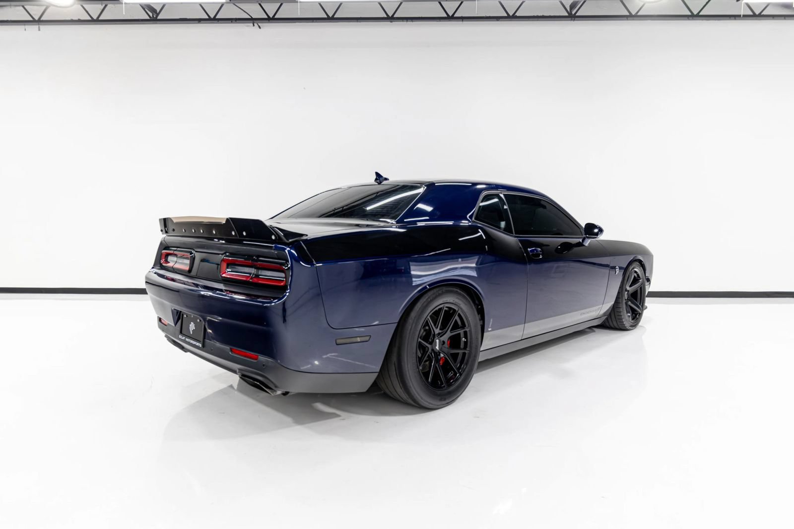 Used 2016 Dodge Challenger SRT Hellcat RWD image 6
