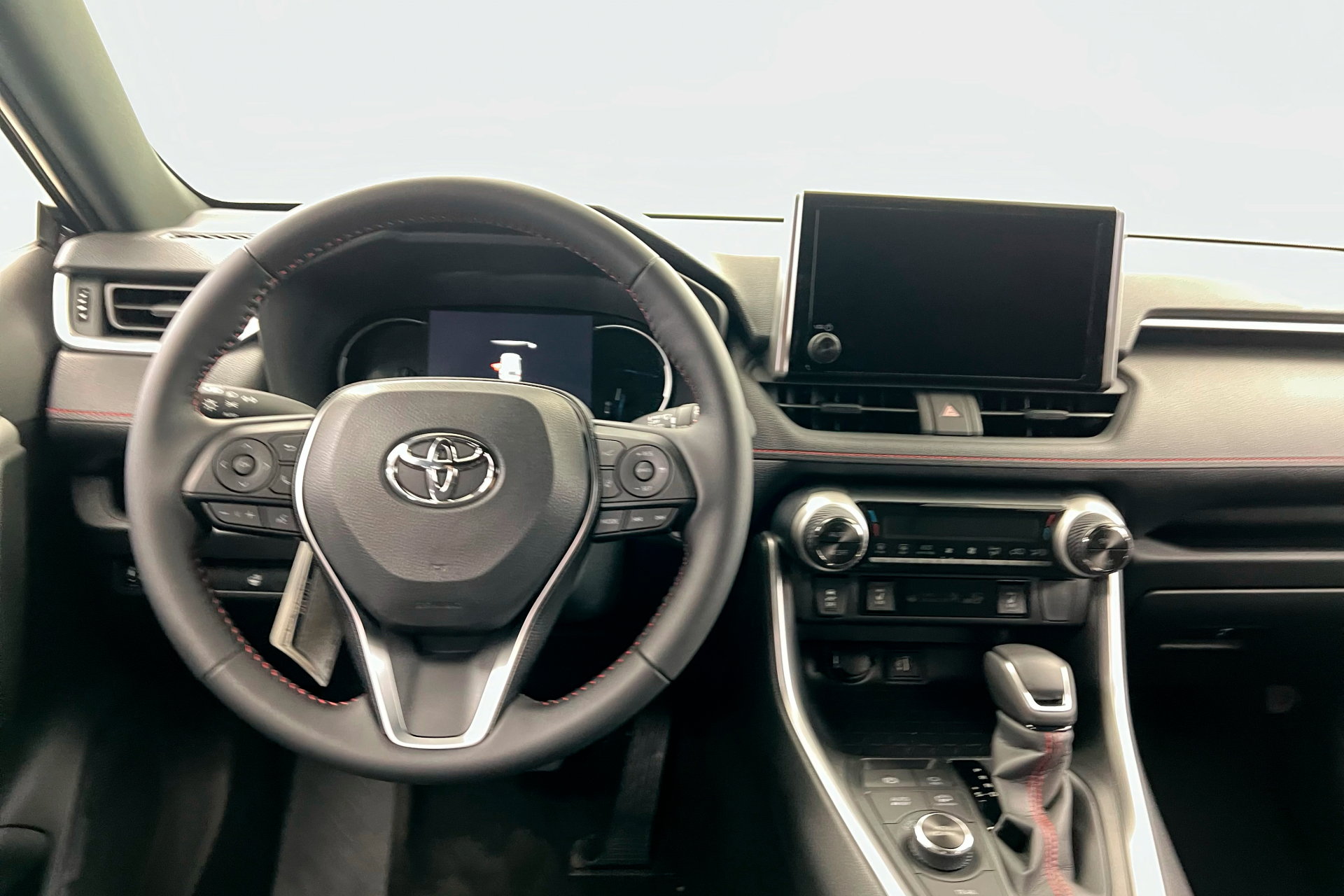 Used 2025 Toyota RAV4 SE w/ Weather & Moonroof Package image 11